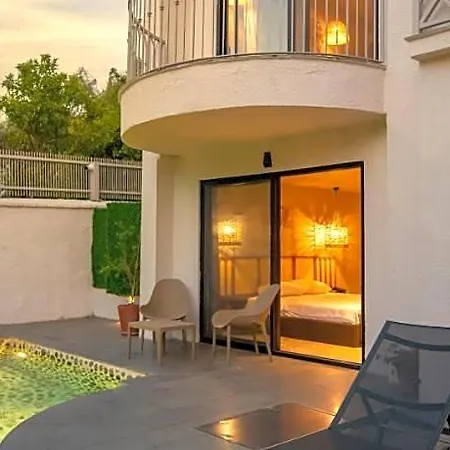 Otel Icon 3*